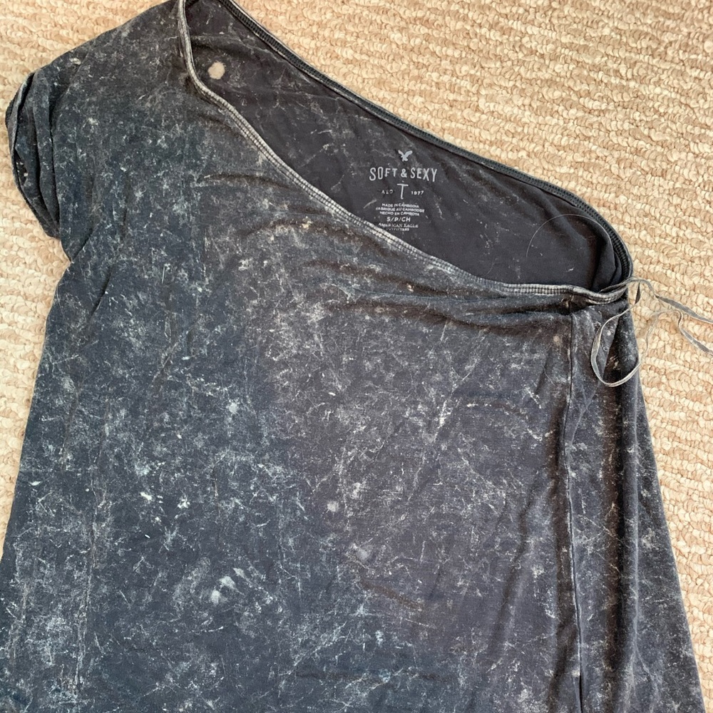 american eagle one shoulder tshirt